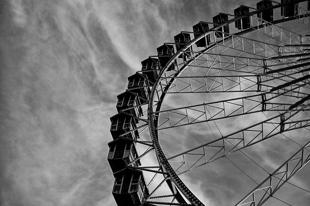 Videonauts Oktoberfest Wiesn b/w Foto Riesenrad